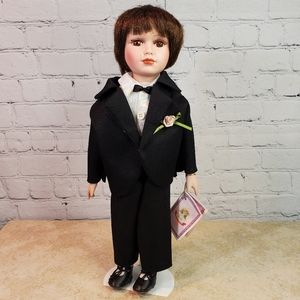 Kinnex Collector's  Porcelain Doll